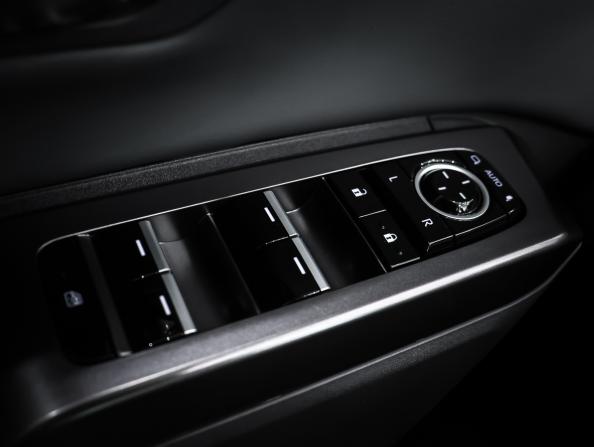 Toyota RAV4 V (XA50) с пробегом 2025 года, цена 4 250 000 рублей, 2109 км, внедорожник, Автокод Объявления