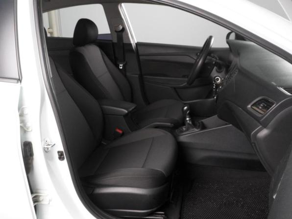 Hyundai Solaris II с пробегом 2018 года, цена 1 309 000 рублей, 97342 км, седан, Автокод Объявления