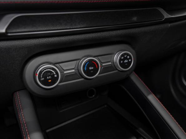 Dongfeng Fengon 500 с пробегом 2024 года, цена 1 695 000 рублей, 1744 км, внедорожник, Автокод Объявления