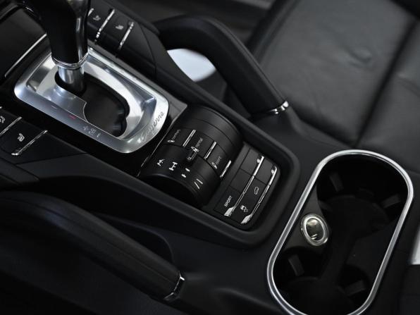 Porsche Cayenne II (958) с пробегом 2013 года, цена 2 499 000 рублей, 136000 км, внедорожник, Автокод Объявления
