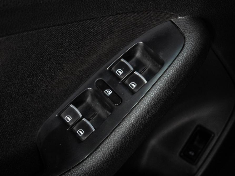 Volkswagen Jetta VI Рестайлинг Казань  - изображение 13