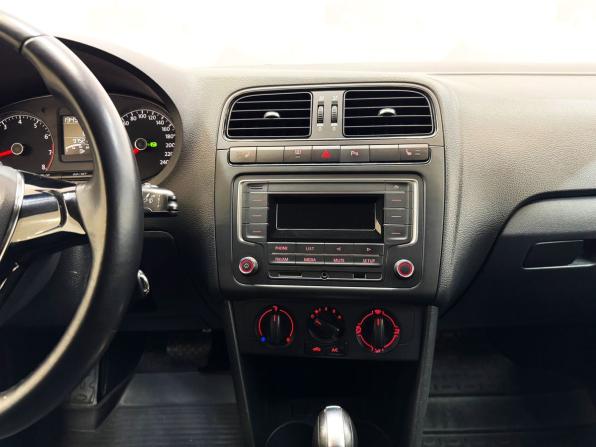 Volkswagen Polo V Рестайлинг с пробегом 2016 года, цена 1 179 000 рублей, 97277 км, седан, Автокод Объявления