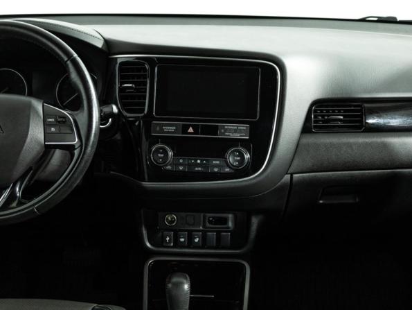 Mitsubishi Outlander III Рестайлинг 3 с пробегом 2019 года, цена 2 199 700 рублей, 80038 км, внедорожник, Автокод Объявления