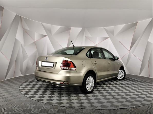 Volkswagen Polo V Рестайлинг с пробегом 2016 года, цена 935 150 рублей, 105354 км, седан, Автокод Объявления