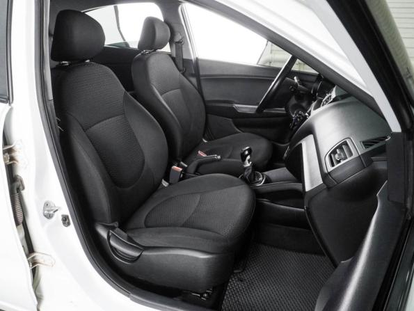 Kia Rio III Рестайлинг с пробегом 2017 года, цена 1 199 000 рублей, 125073 км, седан, Автокод Объявления