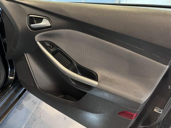 Ford Focus III с пробегом 2011 года, цена 583 000 рублей, 226695 км, хэтчбек, Автокод Объявления