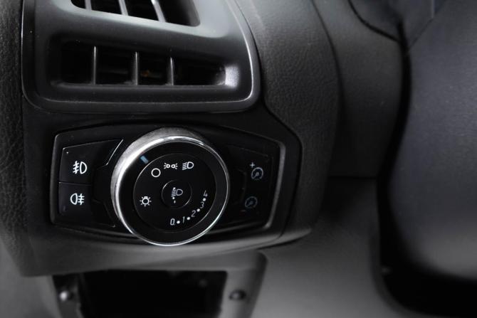 Ford Focus III с пробегом 2012 года, цена 649 000 рублей, 180000 км, седан, Автокод Объявления