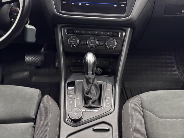 Volkswagen Tiguan II с пробегом 2017 года, цена 2 100 000 рублей, 165200 км, внедорожник, Автокод Объявления