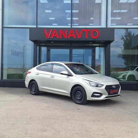 Hyundai Solaris II с пробегом 2019 года, цена 1 390 000 рублей, 130000 км, седан, Автокод Объявления