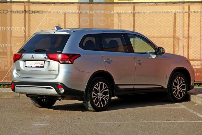 Mitsubishi Outlander III Рестайлинг 3 с пробегом 2019 года, цена 1 963 900 рублей, 62824 км, внедорожник, Автокод Объявления