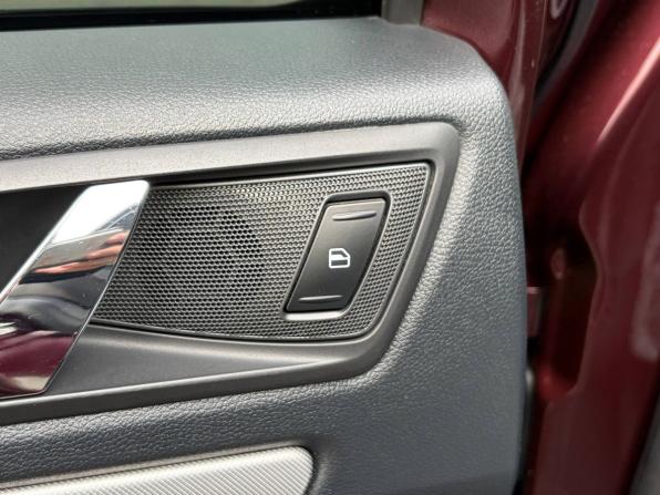 Skoda Octavia II (A5) Рестайлинг с пробегом 2013 года, цена 715 000 рублей, 217842 км, лифтбек, Автокод Объявления