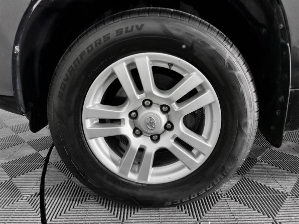 Toyota Land Cruiser Prado 150 Series с пробегом 2011 года, цена 2 535 000 рублей, 235000 км, внедорожник, Автокод Объявления