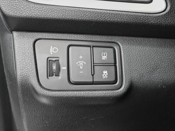 Hyundai Solaris II с пробегом 2017 года, цена 1 170 000 рублей, 178074 км, седан, Автокод Объявления