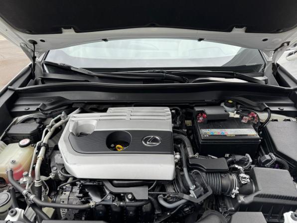 Lexus UX I с пробегом 2019 года, цена 2 600 000 рублей, 148402 км, внедорожник, Автокод Объявления