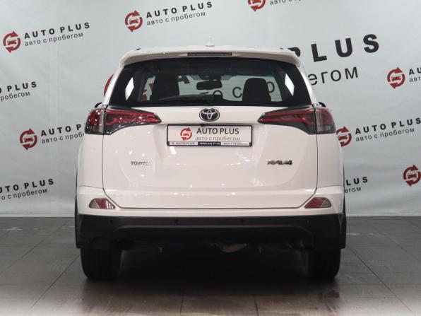 Toyota RAV4 IV (XA40) Рестайлинг с пробегом 2018 года, цена 1 799 000 рублей, 200000 км, внедорожник, Автокод Объявления