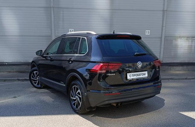 Volkswagen Tiguan II с пробегом 2018 года, цена 2 199 000 рублей, 155359 км, внедорожник, Автокод Объявления