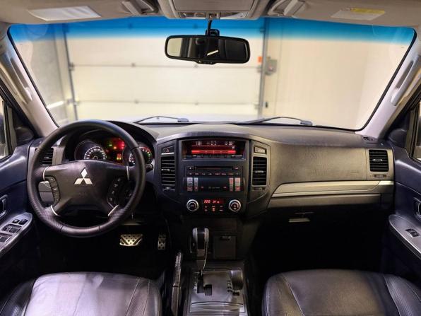 Mitsubishi Pajero IV Рестайлинг 1 с пробегом 2011 года, цена 1 600 000 рублей, 301938 км, внедорожник, Автокод Объявления