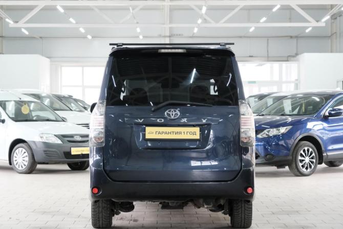 Toyota Voxy II (R70) с пробегом 2008 года, цена 1 169 000 рублей, 430000 км, минивэн, Автокод Объявления