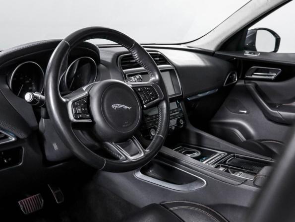 Jaguar F-Pace I с пробегом 2019 года, цена 3 440 000 рублей, 100028 км, внедорожник, Автокод Объявления
