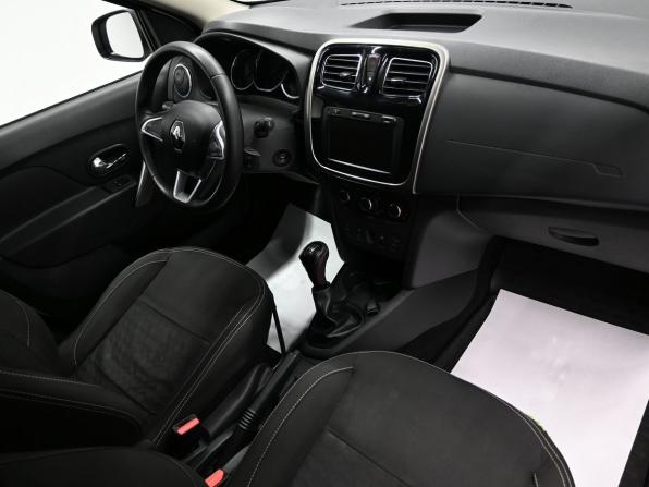 Renault Logan II Рестайлинг с пробегом 2018 года, цена 845 000 рублей, 130494 км, седан, Автокод Объявления