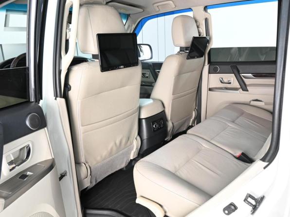 Mitsubishi Pajero IV Рестайлинг 2 с пробегом 2019 года, цена 3 699 000 рублей, 98258 км, внедорожник, Автокод Объявления