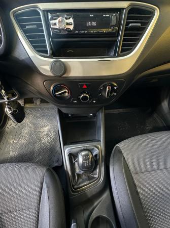 Hyundai Solaris II с пробегом 2017 года, цена 890 000 рублей, 104000 км, седан, Автокод Объявления