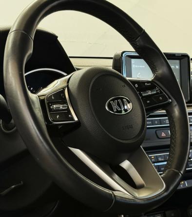 Kia Ceed III с пробегом 2019 года, цена 1 650 000 рублей, 96283 км, хэтчбек, Автокод Объявления