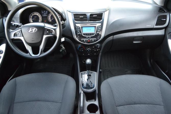 Hyundai Solaris I с пробегом 2011 года, цена 650 000 рублей, 131768 км, седан, Автокод Объявления