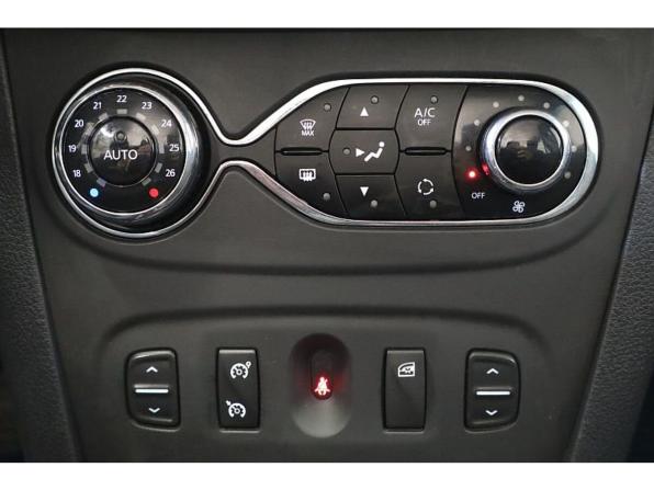 Renault Sandero II с пробегом 2016 года, цена 716 200 рублей, 155373 км, хэтчбек, Автокод Объявления