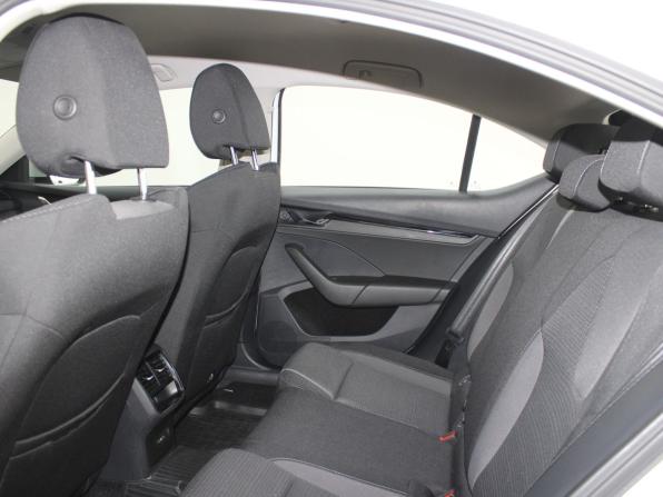 Skoda Octavia IV (A8) с пробегом 2021 года, цена 2 589 900 рублей, 79685 км, лифтбек, Автокод Объявления