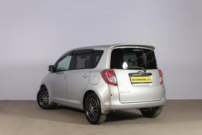 Toyota Ractis I с пробегом 2010 года, цена 999 000 рублей, 105000 км, хэтчбек, Автокод Объявления