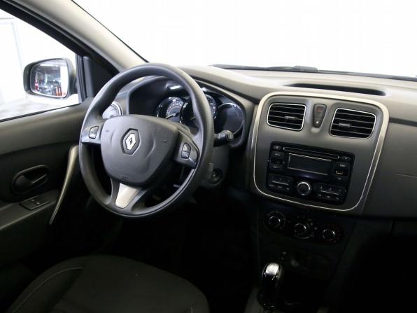 Renault Sandero II с пробегом 2015 года, цена 915 000 рублей, 110021 км, хэтчбек, Автокод Объявления