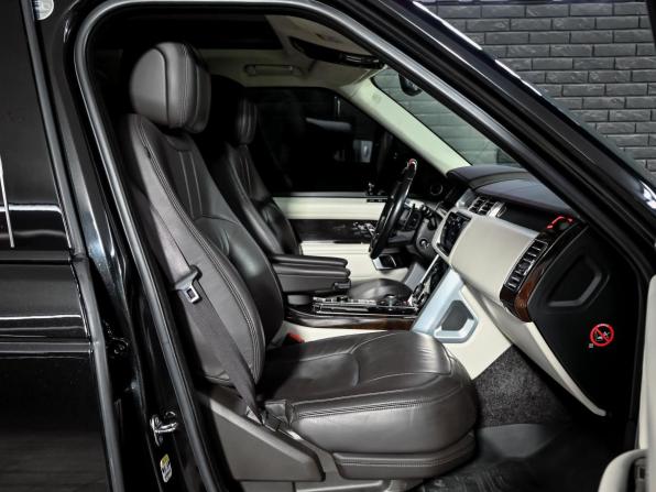 Land Rover Range Rover IV Рестайлинг с пробегом 2018 года, цена 6 400 000 рублей, 118032 км, внедорожник, Автокод Объявления