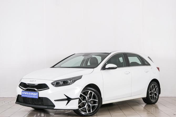 Kia Ceed III Рестайлинг с пробегом 2022 года, цена 2 249 000 рублей, 43100 км, хэтчбек, Автокод Объявления