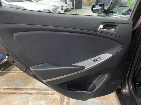 Hyundai Solaris I Рестайлинг с пробегом 2015 года, цена 859 000 рублей, 128000 км, седан, Автокод Объявления