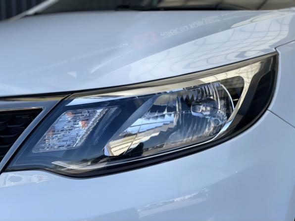 Kia Rio III Рестайлинг с пробегом 2017 года, цена 1 077 000 рублей, 126661 км, хэтчбек, Автокод Объявления