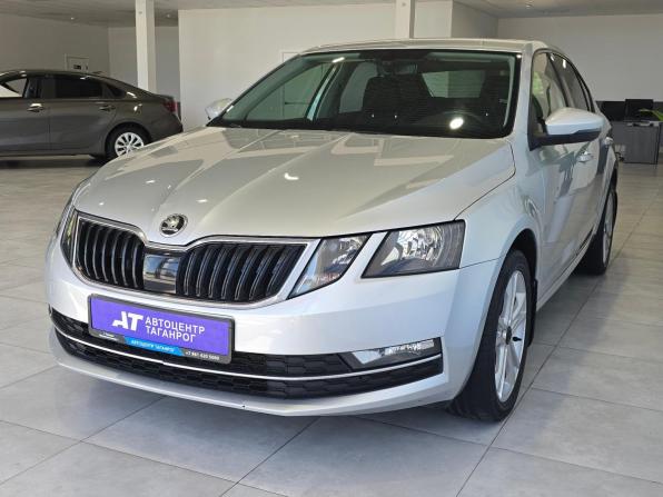 Skoda Octavia III (A7) Рестайлинг с пробегом 2017 года, цена 1 835 000 рублей, 127000 км, лифтбек, Автокод Объявления