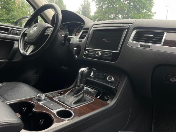Volkswagen Touareg II Рестайлинг с пробегом 2017 года, цена 2 849 000 рублей, 156000 км, внедорожник, Автокод Объявления