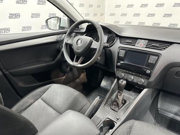 Skoda Octavia III (A7) Рестайлинг с пробегом 2017 года, цена 1 622 400 рублей, 52135 км, лифтбек, Автокод Объявления