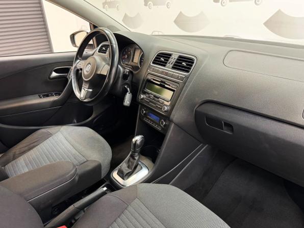 Volkswagen Polo V с пробегом 2010 года, цена 840 000 рублей, 96022 км, хэтчбек, Автокод Объявления