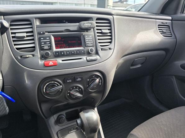 Kia Rio II Рестайлинг с пробегом 2011 года, цена 536 000 рублей, 258272 км, хэтчбек, Автокод Объявления