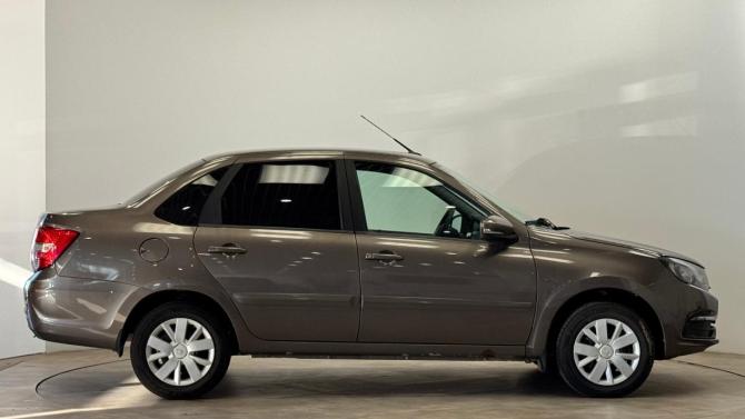 Lada (ВАЗ) Granta I Рестайлинг с пробегом 2021 года, цена 550 000 рублей, 180000 км, седан, Автокод Объявления
