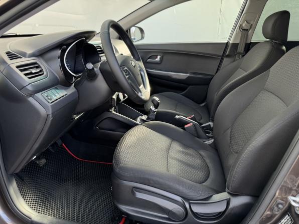 Kia Rio III Рестайлинг с пробегом 2015 года, цена 910 000 рублей, 160000 км, седан, Автокод Объявления