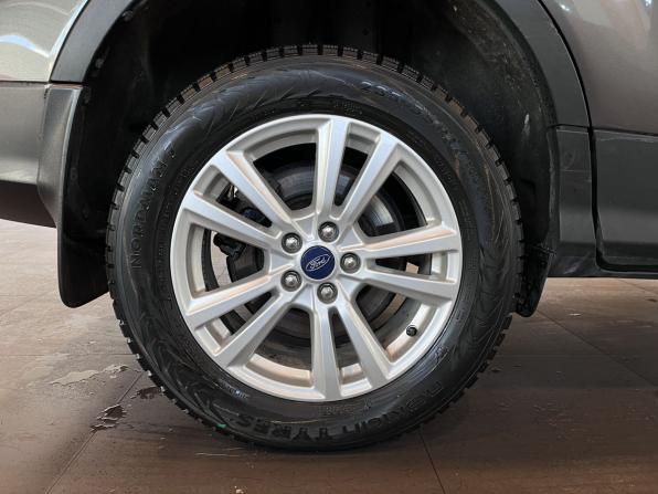 Ford Kuga II Рестайлинг с пробегом 2018 года, цена 1 650 000 рублей, 76500 км, внедорожник, Автокод Объявления