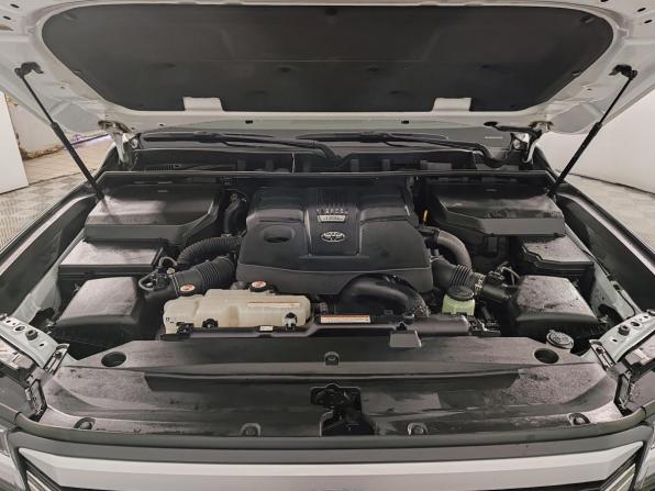 Toyota Land Cruiser 300 Series с пробегом 2022 года, цена 9 999 000 рублей, 45930 км, внедорожник, Автокод Объявления