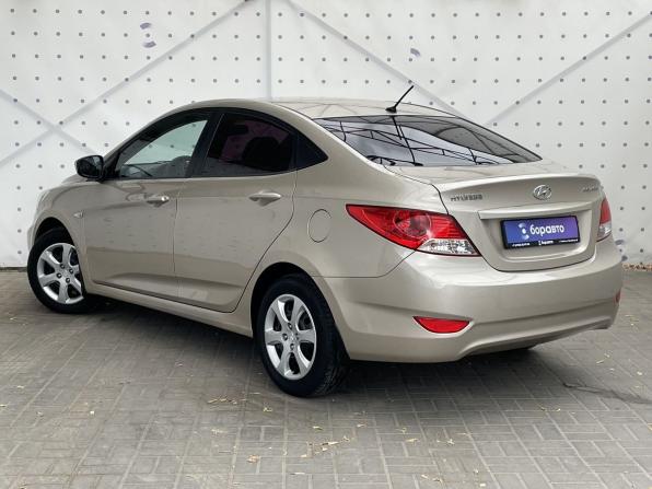 Hyundai Solaris I с пробегом 2011 года, цена 890 000 рублей, 157138 км, седан, Автокод Объявления