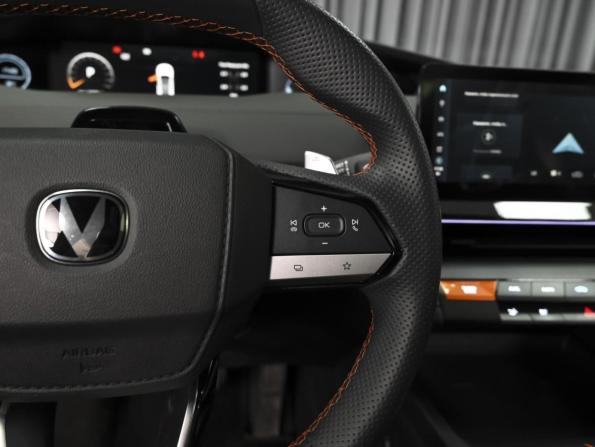 Changan UNI-V I с пробегом 2024 года, цена 2 598 000 рублей, 32186 км, лифтбек, Автокод Объявления