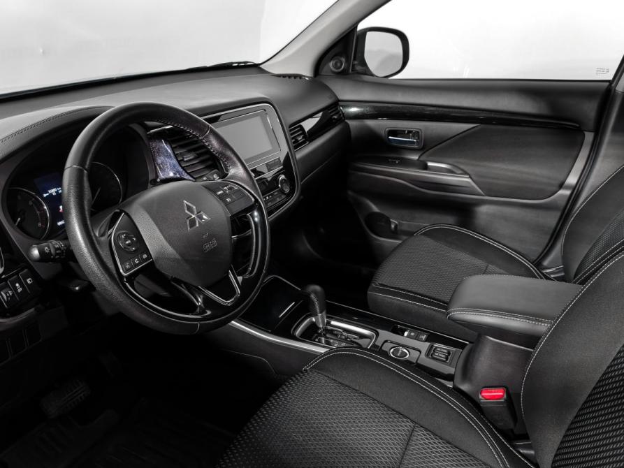 Mitsubishi Outlander III Рестайлинг 3 Санкт-Петербург  - изображение 9