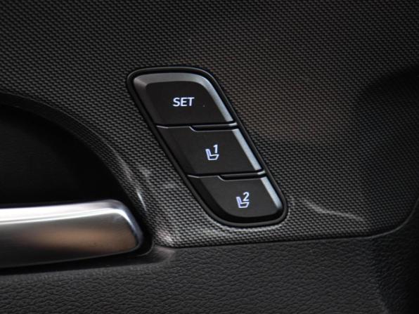 Hyundai Santa Fe IV Рестайлинг с пробегом 2021 года, цена 4 499 000 рублей, 44187 км, внедорожник, Автокод Объявления