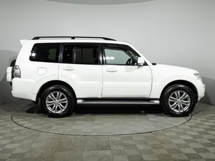 Mitsubishi Pajero IV Рестайлинг 1 Санкт-Петербург  - изображение 4